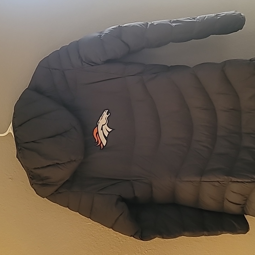 Denver Broncos womens M knee length down puffer coat